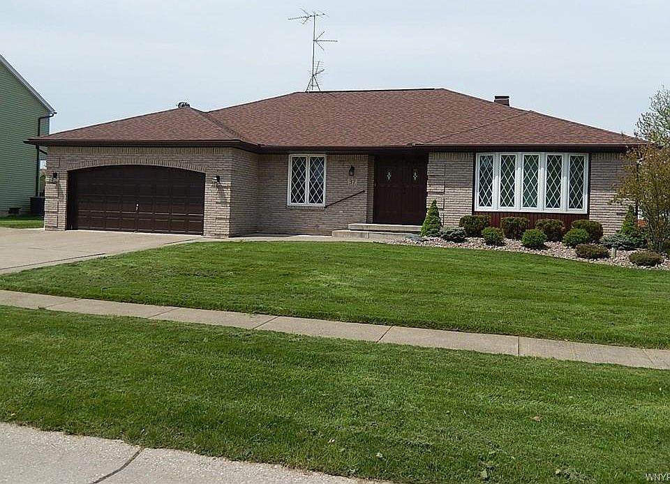 1st image of 37 Lillis Ln