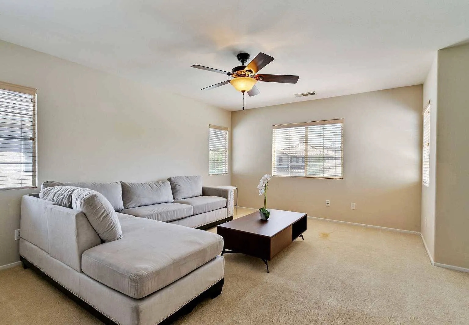 4 bed, 2731 sqft, $5,000 — Photo 1
