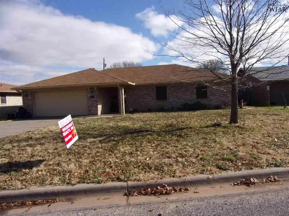 1603 Parker Dr, Vernon, TX 76384