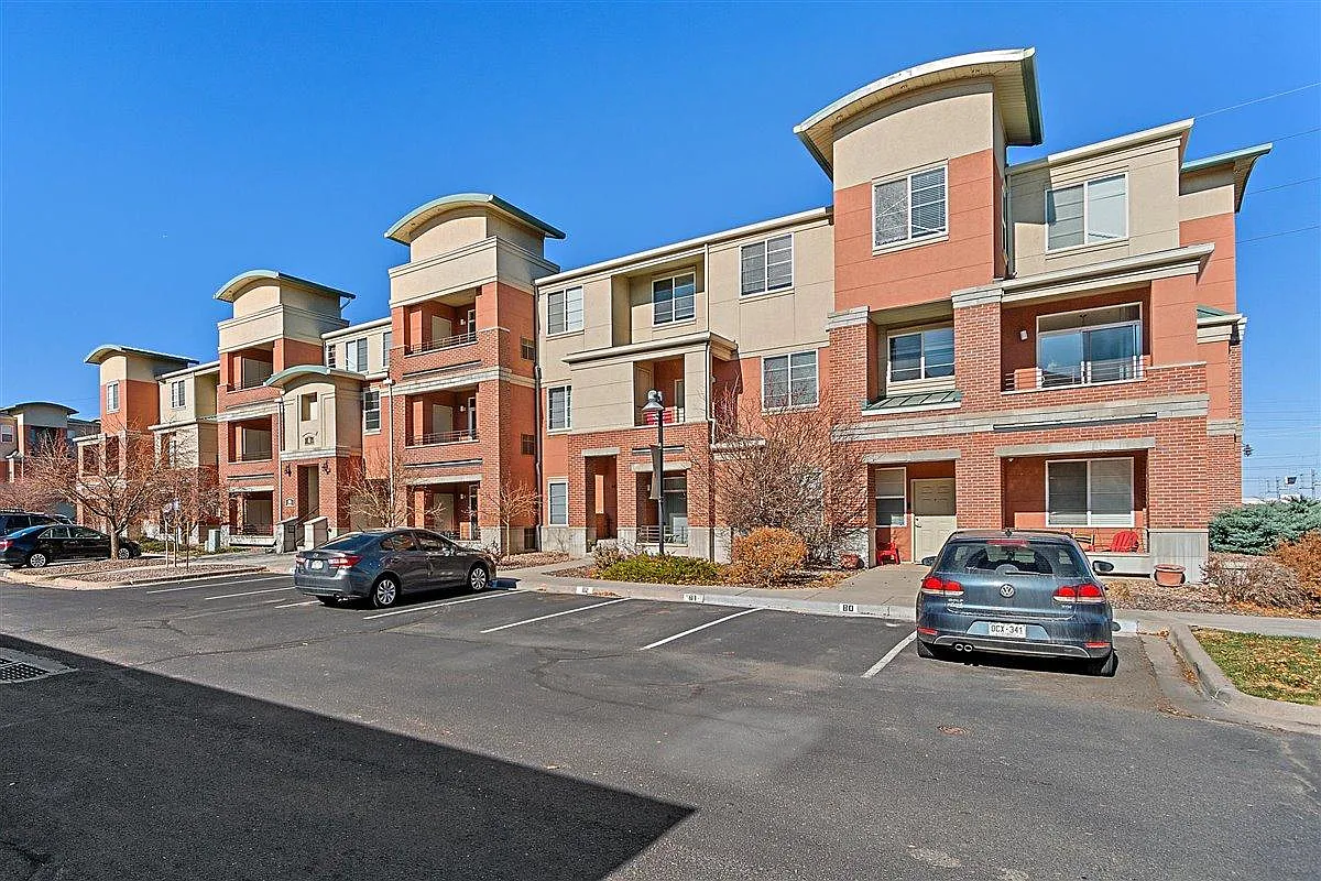 1 bed, 1.5 bath, 873 sqft, $1,950 — Photo 1
