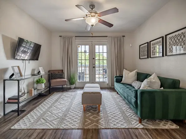Vantage Point Apartments