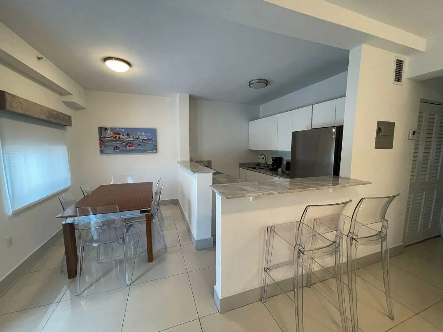 2 bed, 2.0 bath, 430 sqft, $6,978 — Photo 3