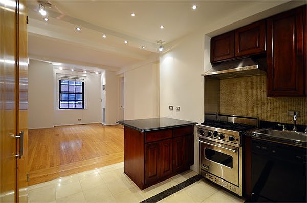 1st image of 145 W 58th St #5F