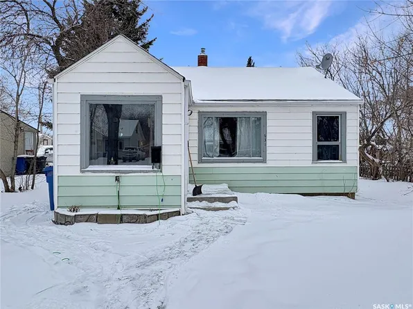 631 101st STREET, North Battleford, SK S9A 0Y7