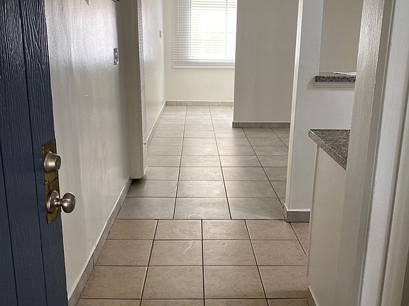 3rd image of 15835 Vanowen St APT 106