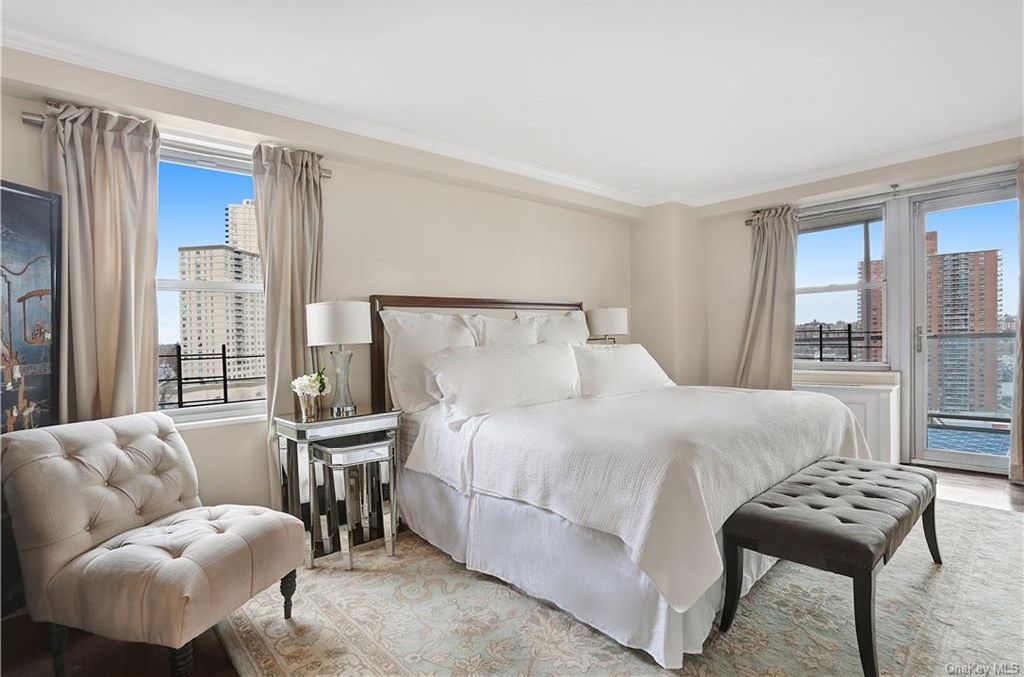 4 Bed 4 Bath Property, New York • 3,000 Sq Ft