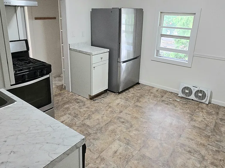 3421 Lexington Ave #2 — Photo 8