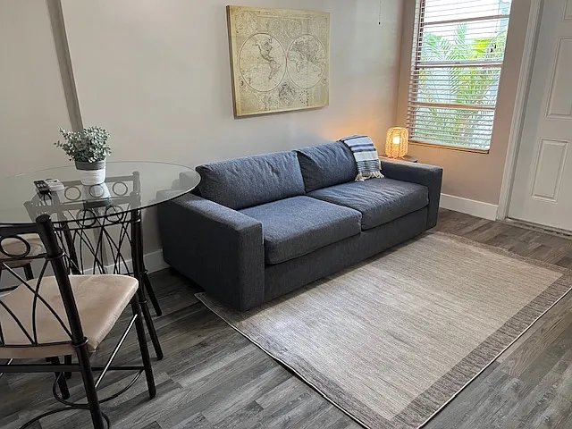 1 bed, 400 sqft, $1,850 — Photo 1