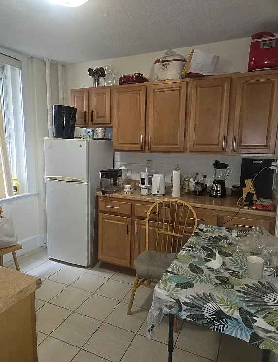 2 bed, 745 sqft, $2,400 — Photo 3