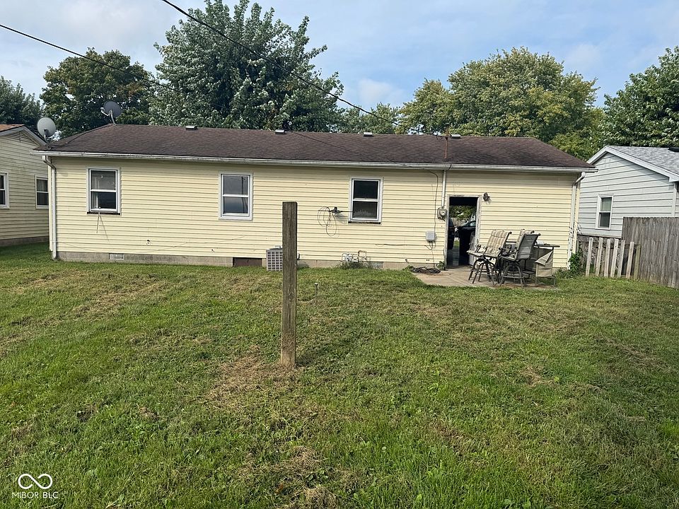 2nd image of 821 Poplar St