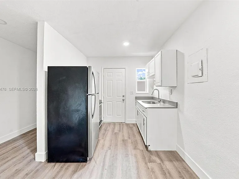 911 NW 69th St #1 — Photo 3
