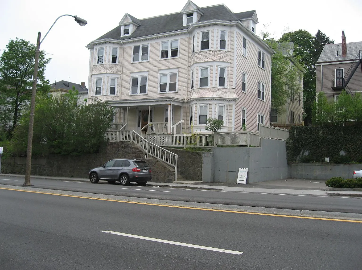 3 bed, 1.0 bath, $3,000 — Photo 3
