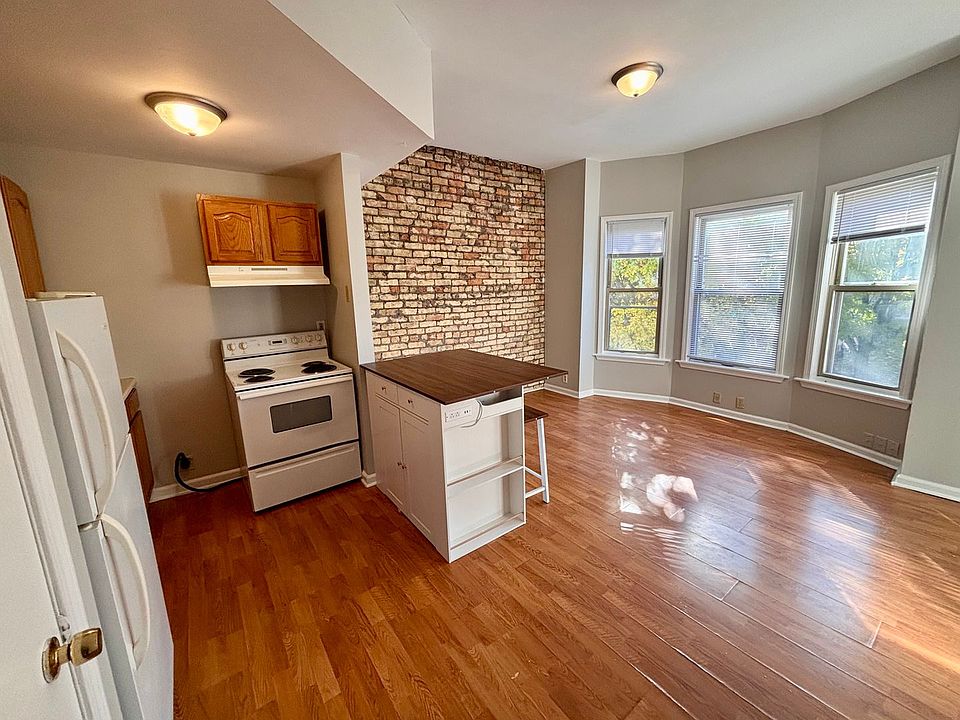 1st image of 1718-34 E Lafayette Pl #1720-03