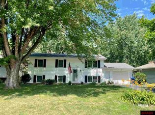 1412 Heinenhill St, New Ulm, MN 56073