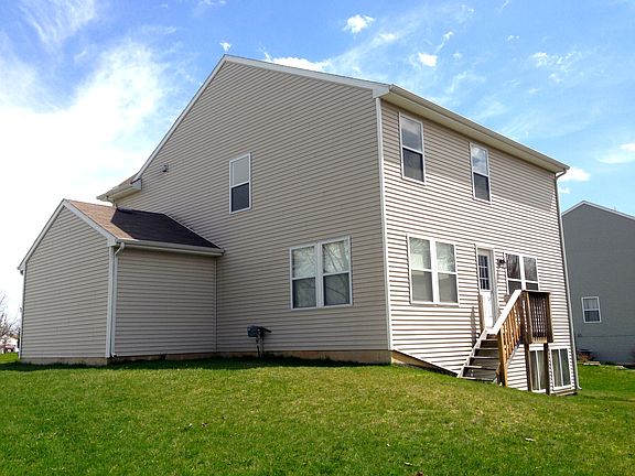 3rd image of 1912 Oshtemo Woods Ln