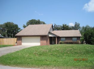 18807 Tracer Dr, Lutz, FL 33549