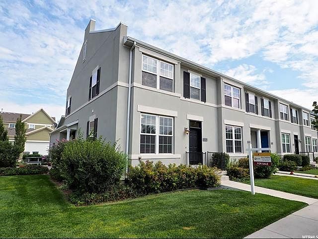 1st image of 10639 S Granby Way