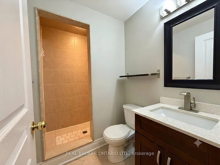5 Twinberry Cres #LOWER — Photo 7