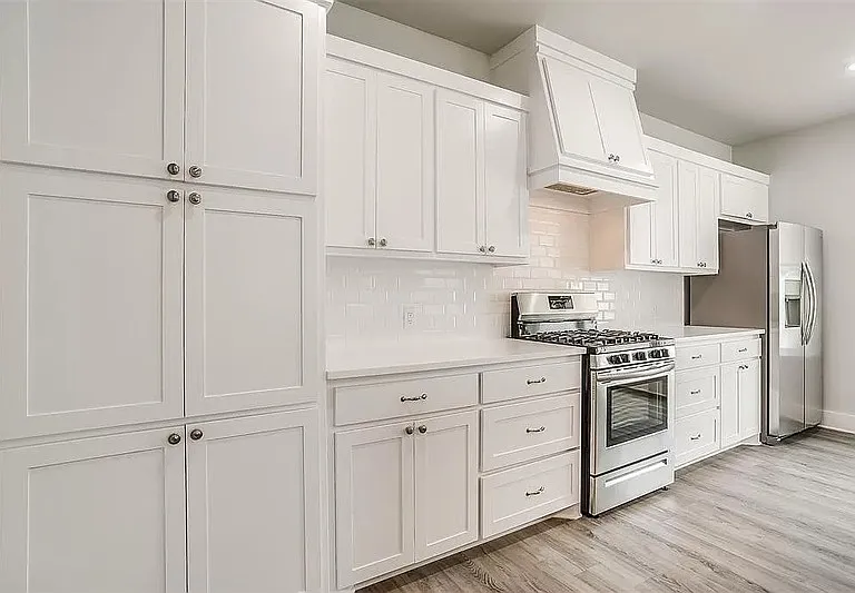 2305 Benbrook Blvd — Photo 10