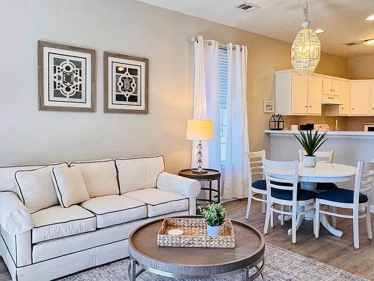 480 River Oaks Dr #I — Photo 2