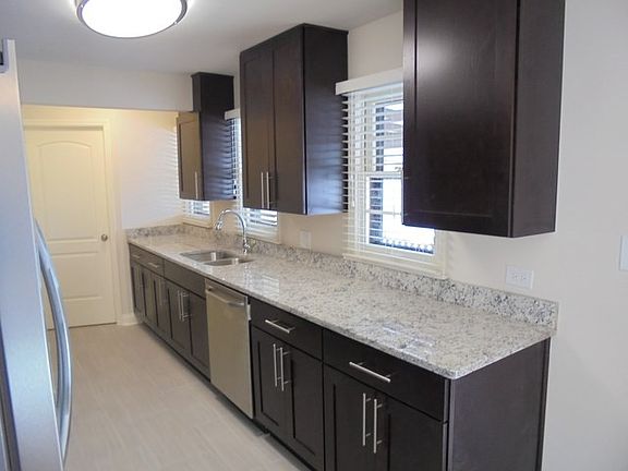 4th image of 23 Golfview Dr