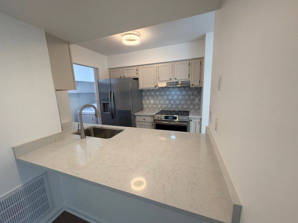 11048 Cedar View Rd
