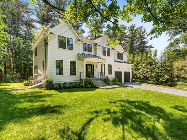 22 Constitution Rd, Lexington, MA 02421