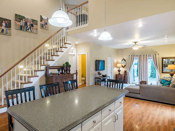 4th image of 2559 Canterbury Rd
