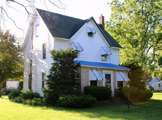 318 Marengo Rd, Harvard, IL 60033