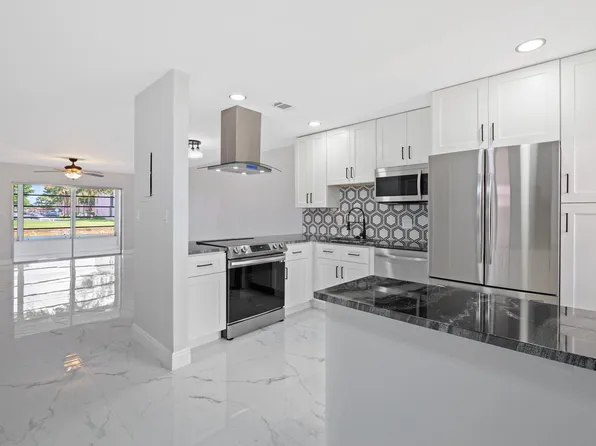 157 Lake Rebecca Drive, West Palm Beach, FL 33411