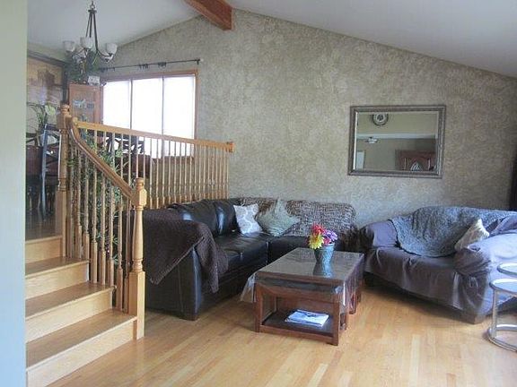 2nd image of 9056 N Somerset Ln