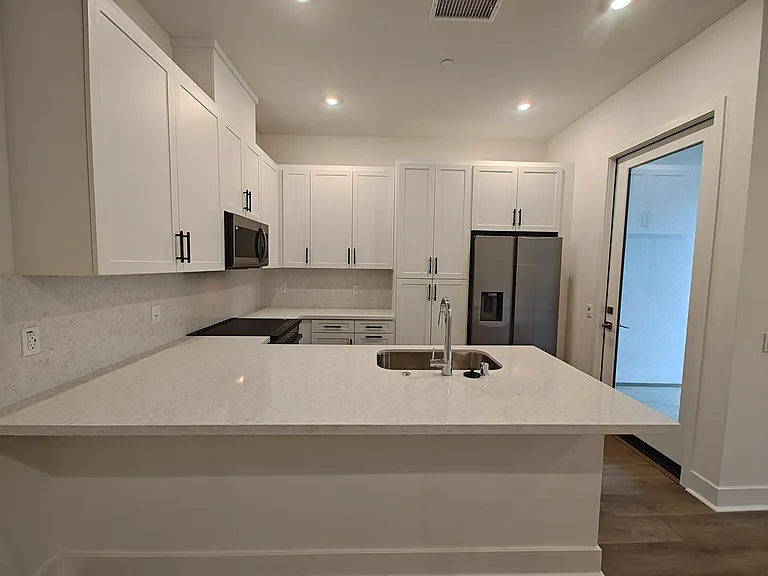 Alchemy Cir — Photo 8