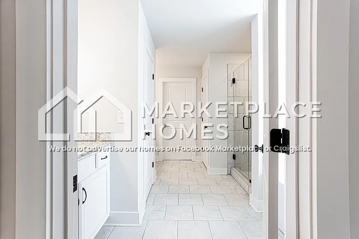 185 Russell Way — Photo 26