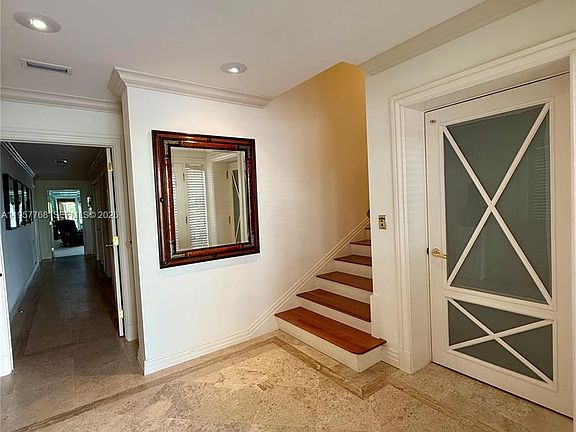 2nd image of 3508 Bayshore Villas Dr