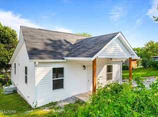 608 E Walden St, La Follette, TN 37766