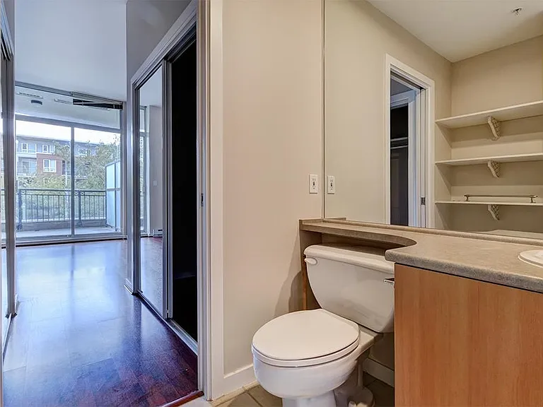 8460 Granville Ave #305 — Photo 25