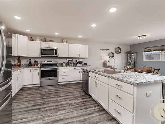 5th image of 1239 Watson Peak Rd