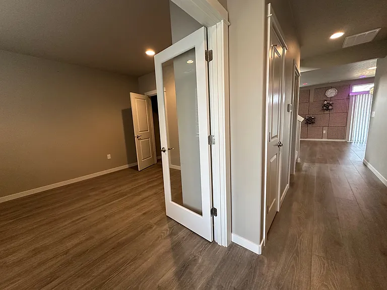 6315 Cottonwood Loop — Photo 2