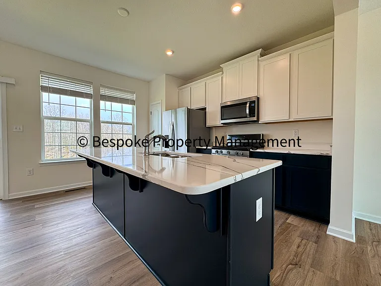56 Dover Ct — Photo 5