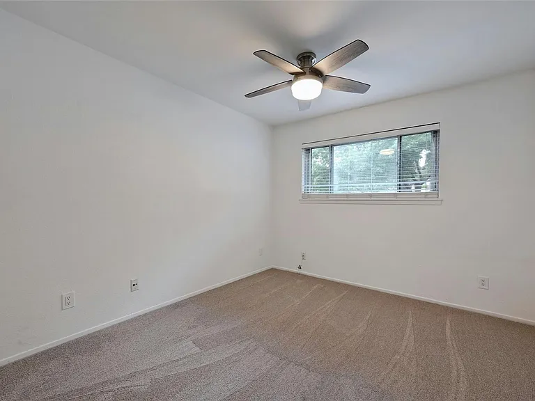 6637 Valleyside Rd — Photo 20