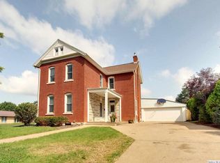 2019 Chestnut St, Quincy, IL 62301