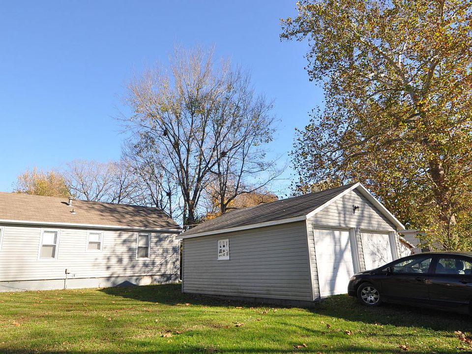 2nd image of 205 Watts Ave