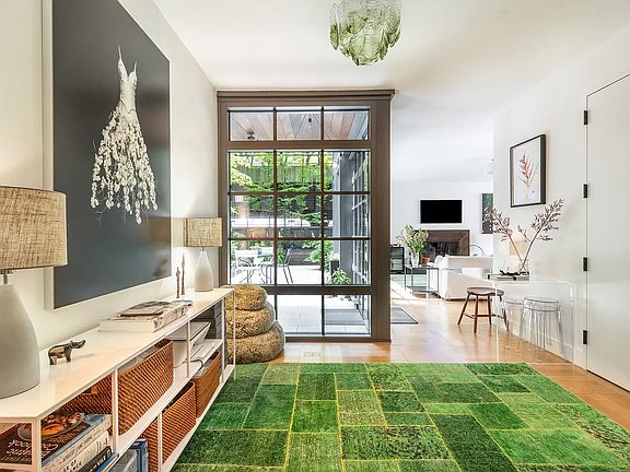 5th image of 500 W 21st St