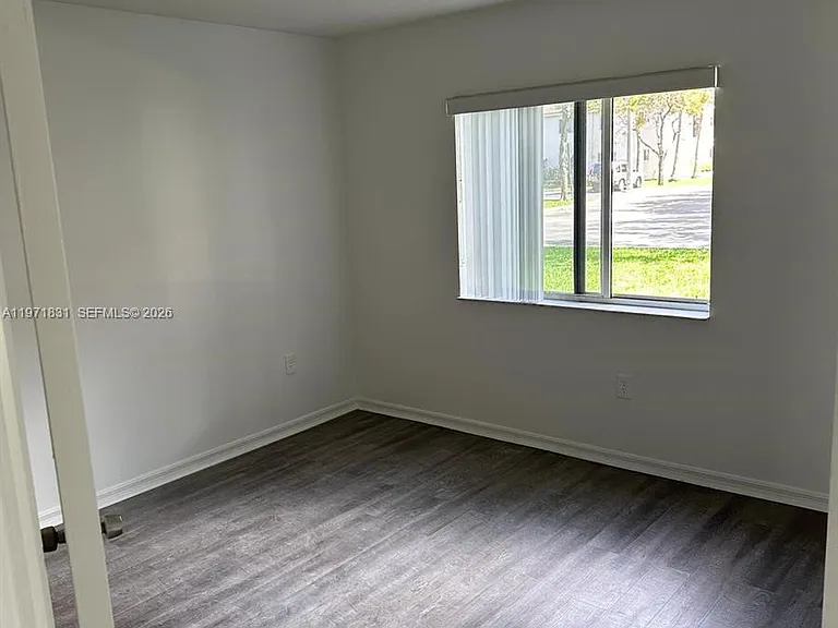 2931 SE 13th Ave #10447 — Photo 3