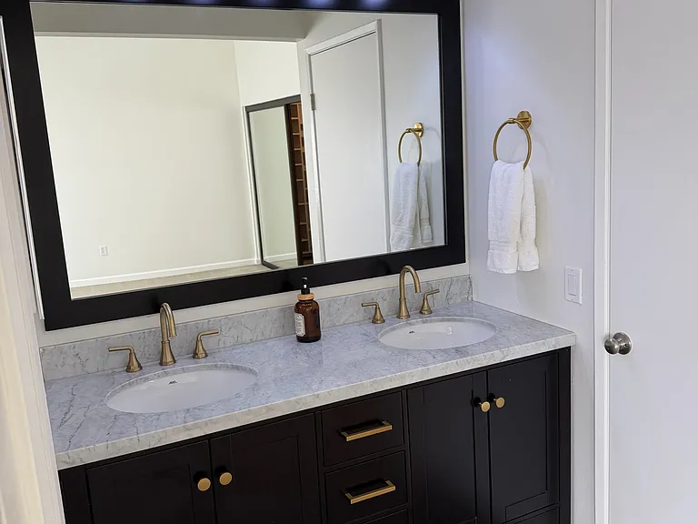 1830 Colby Ave #7 — Photo 16