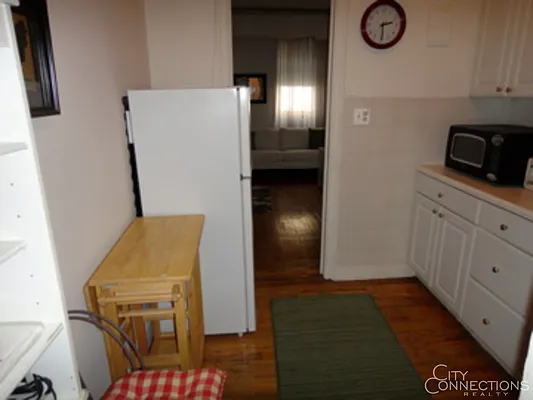 Rented by City Connections Realty | media 14