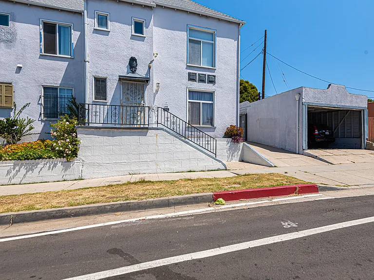 4915 S San Vicente Blvd #4915 — Photo 23