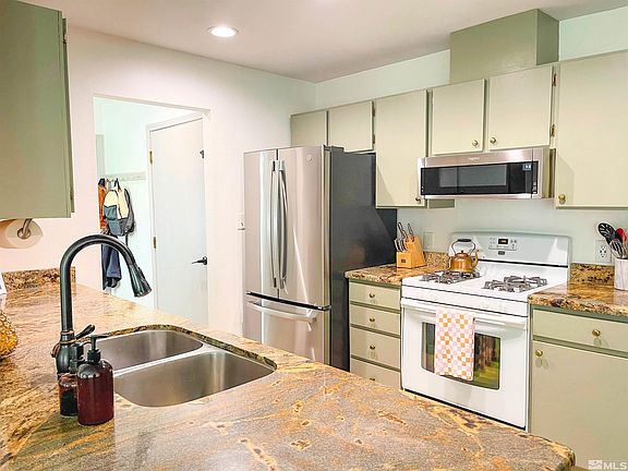 5th image of 27 Twyila Ct