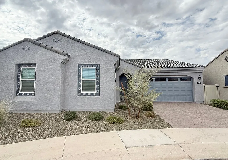 3883 E Bartlett Way