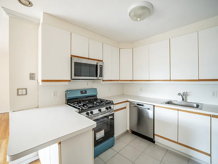 1575 Center Ave #2C — Photo 3